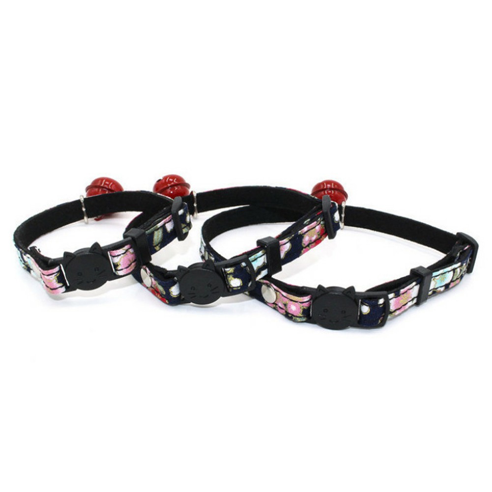 Vòng cổ gắn chuông có khóa an toàn in hoa cho mèo