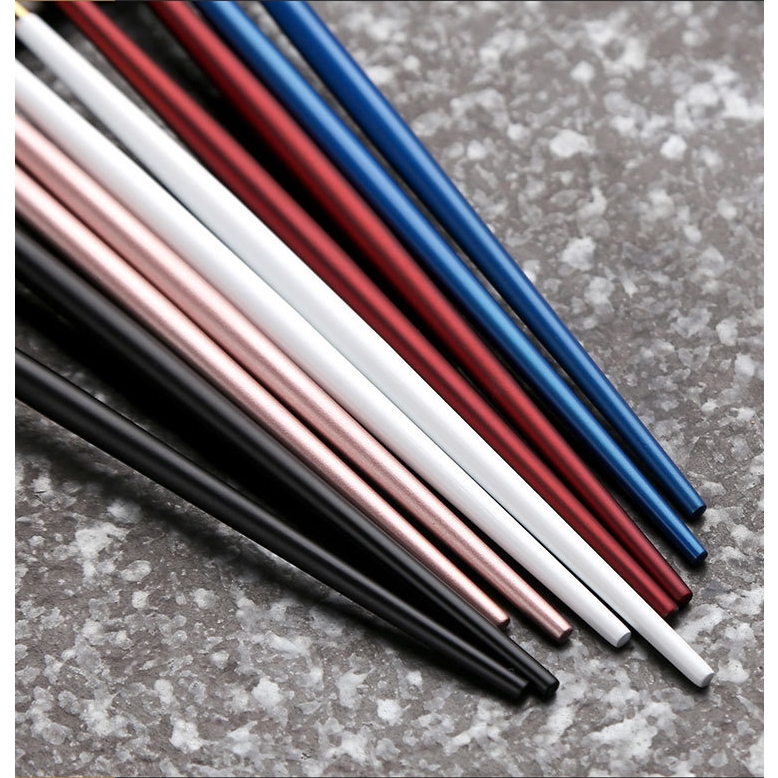 Đôi đũa ăn chất liệu thép không gỉ thiết kế sang trọng