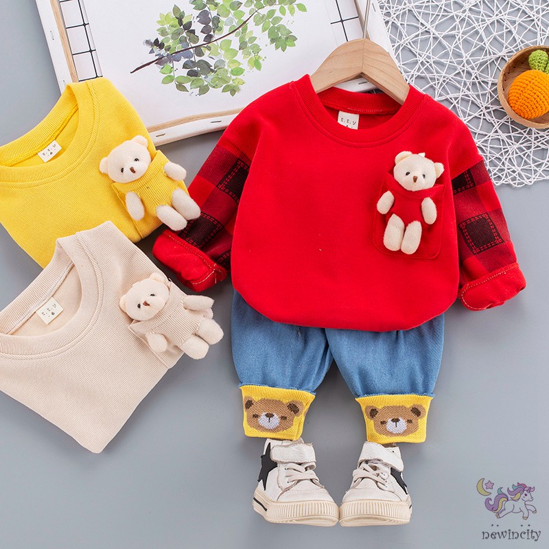 Bộ áo thun chú gấu + quần dễ thương cho bé