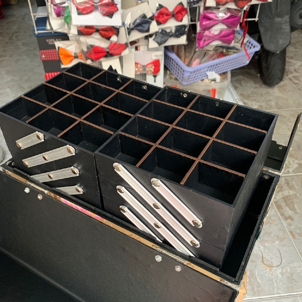 Cốp đựng đồ trang điểm cho các make up chuyên nghiệp 6 ngăn sơn mài hoa đào kích cỡ 40cm Giangpkc