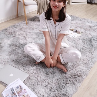 Thảm trải sàn