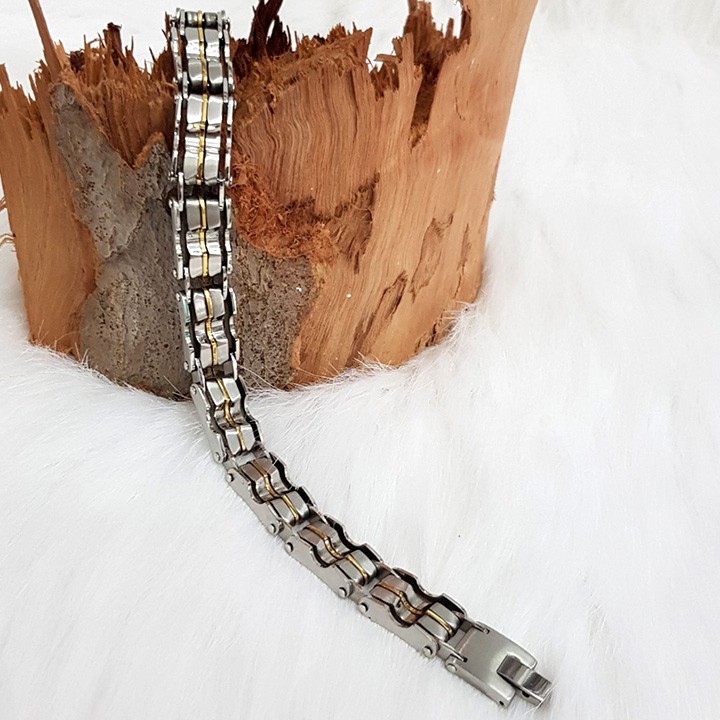 Lắc tay nam sọc vàng giữa.