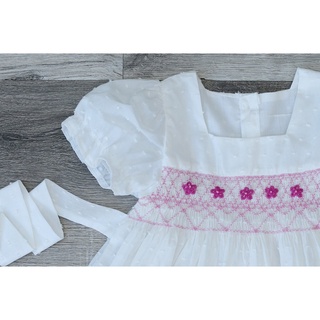 ĐẦM SMOCK CỔ VUÔNG TRẮNG