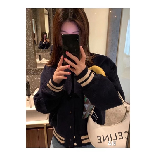 Áo bomber xanh viền nhung kẻ tay