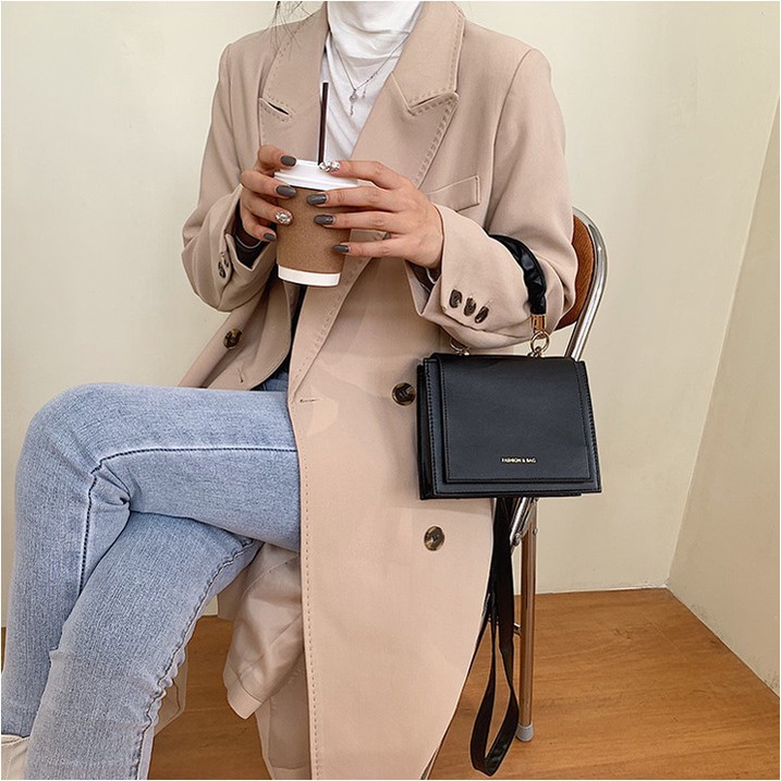 Túi xách nữ đeo chéo dáng vuông chất da mềm mịn phong cách Hàn Quốc Capucha T183