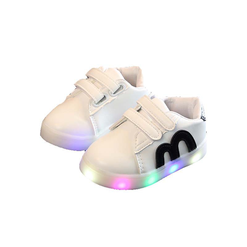 Giày thể thao có đèn LED thời trang cho bé