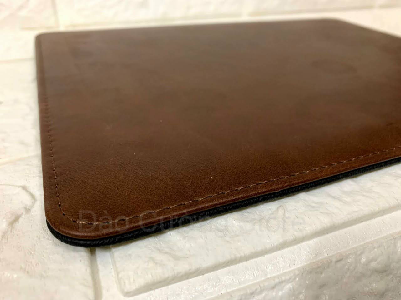 Lót chuột da kiêm sạc không dây điện thoại - phong cách Retro Leather tấm thảm di chuột êm ái sang xịn chất lượng cao