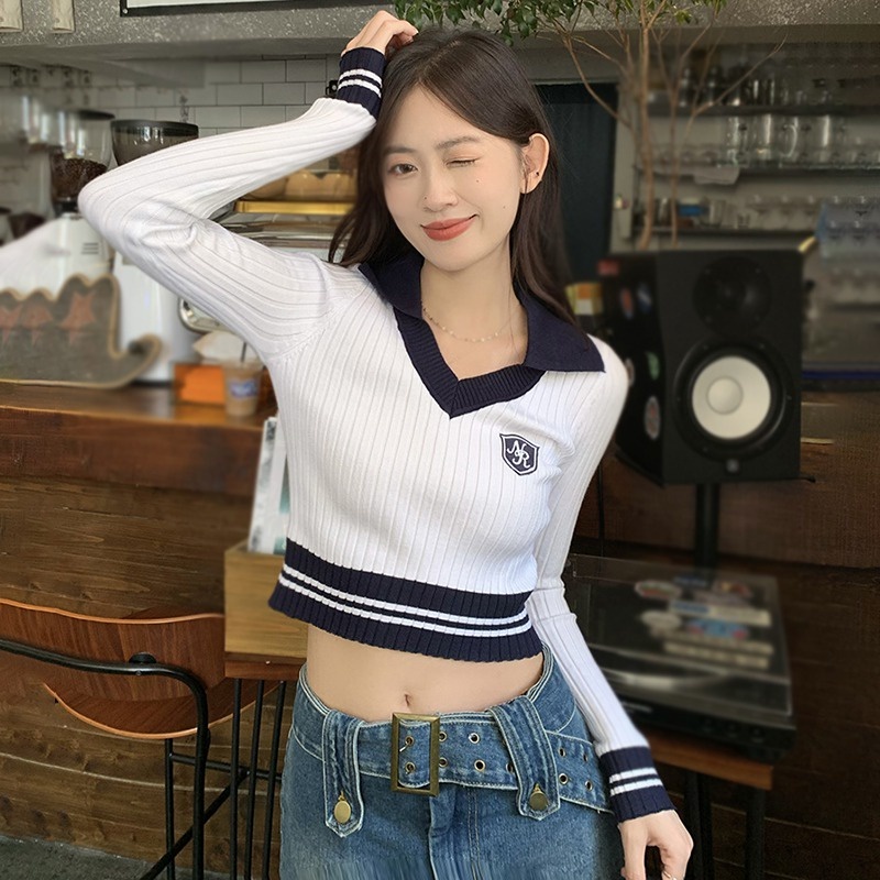 Áo Croptop Dệt Kim Tay Dài Thiết Kế Cổ Bẻ Thanh Lịch
