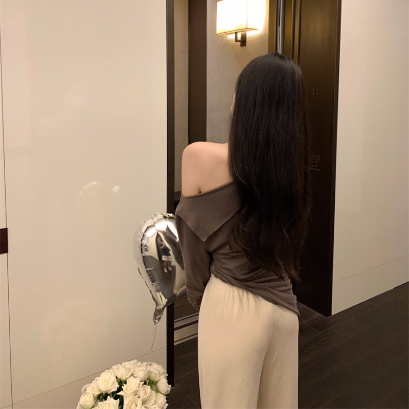 Áo Thun Tay Dài Thiết Kế Lệch Vai Quyến Rũ