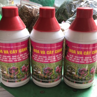 Phân bón đậm đặc chuyên dùng cho hoa và cây cảnh chai 1 lít