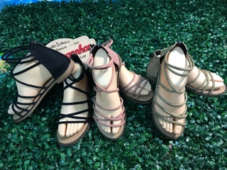 Sandal dây da khoá sau