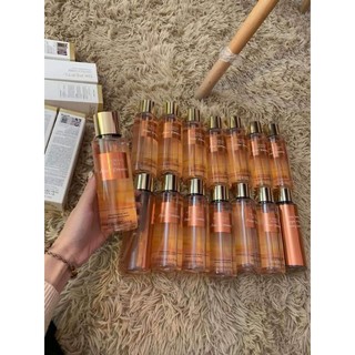 XỊT THƠM TOÀN THÂN VICTORIA'S SECRET FRAGRANCE MIST AMBER ROMANCE 250ML