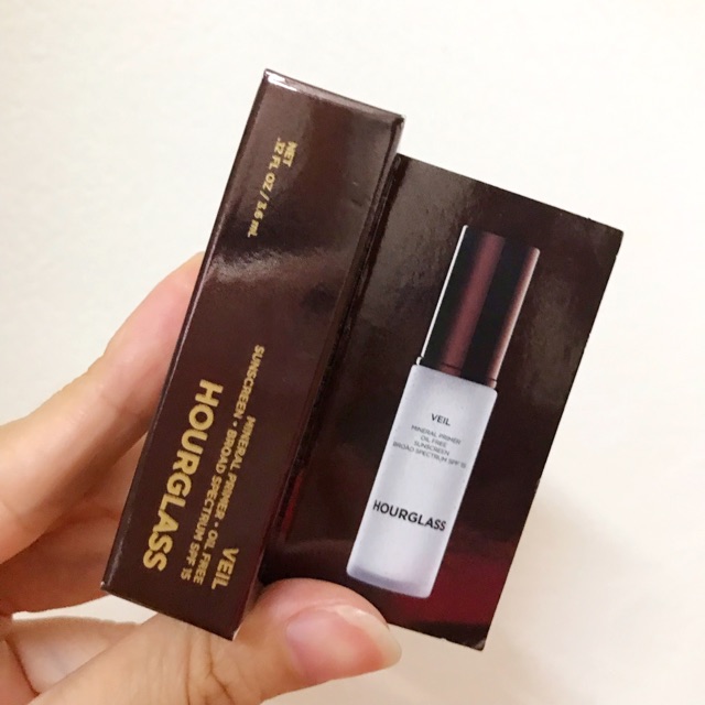 Kem lót không chứa dầu Hourglass Veil Mineral Primer