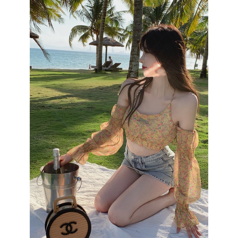 QKOOLE Áo trễ vai  hoạ tiết hoa phong cách Hàn Quốc cho nữ