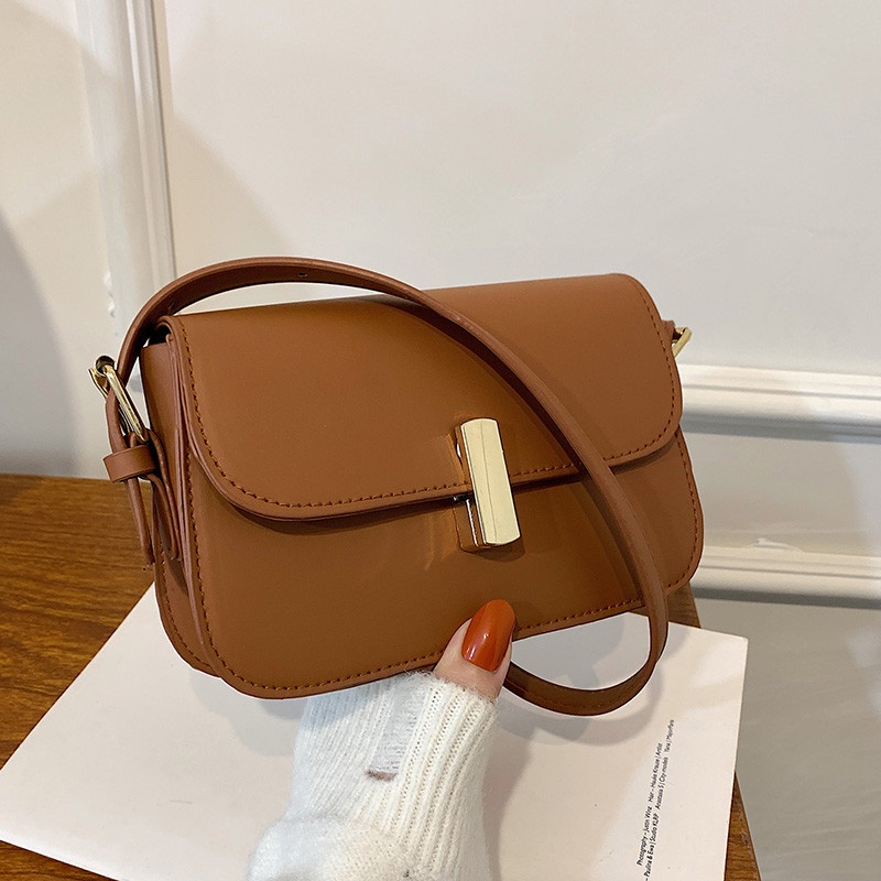 Túi xách nữ, túi đeo vai 1 bên, da trơn kiểu sắc đơn giản, có khóa nắp Little_Lisa_Store 467