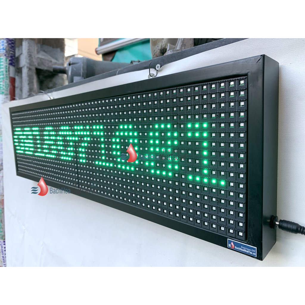 Bảng quảng cáo Led P10 Màu Xanh chỉnh nội dung bằng điện thoại