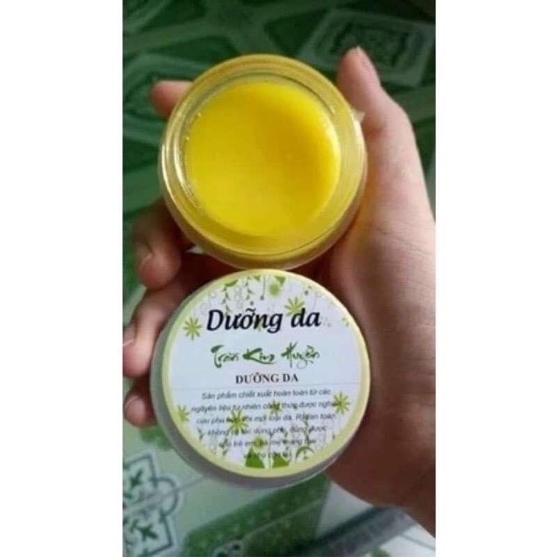 KEM DƯỠNG DA TRẦN KIM HUYỀN