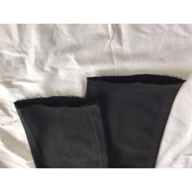 [Không Phai Màu+Co Giãn] Quần Jeans Nam Rách Một Bên Gối Màu Đen Dáng Ôm Phong Cách Hàn Quốc Hot Trend 2021-J03 | BigBuy360 - bigbuy360.vn