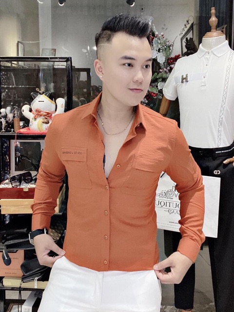 Áo somi đũi Nhật nam mẫu mới 2020 tay dài cổ bẻ có hai túi trước ngực thêu chữ | BigBuy360 - bigbuy360.vn