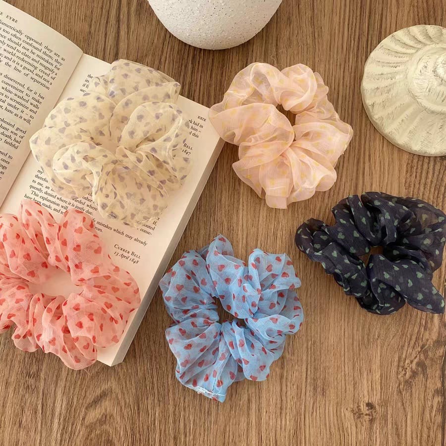 Scrunchies vải voan họa tiết trái tim
