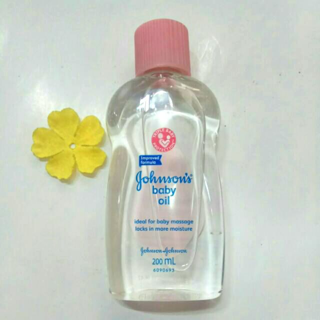 Dầu baby oil cho bé Johnson's baby , 200ml .