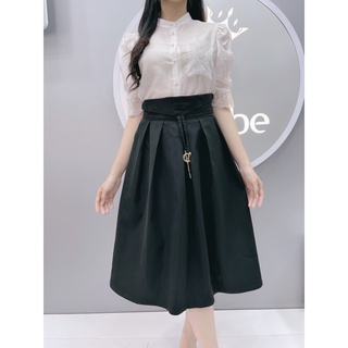 Set sơ mi trắng cổ tàu chân váy đen