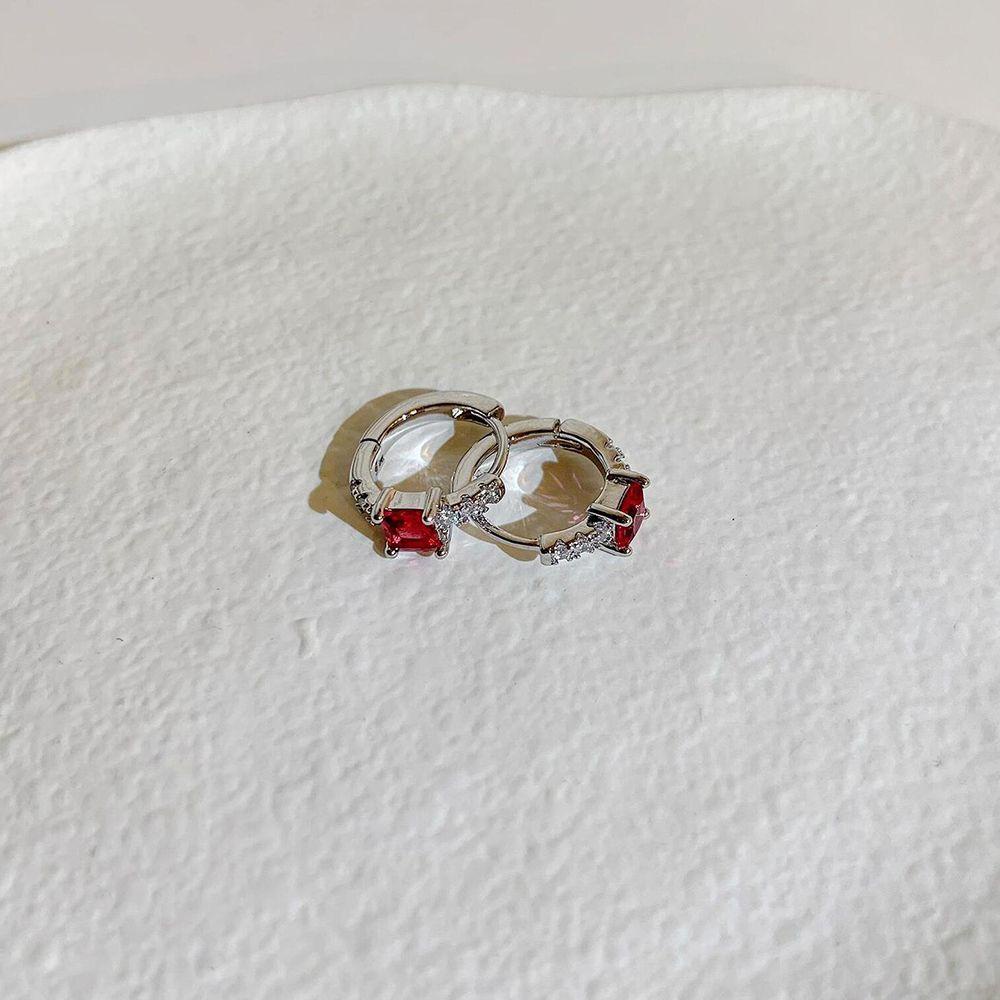 Khuyên Tai Hình Vuông Bằng Đồng Phong Cách Hàn Quốc Sang Trọng Cho Nữ