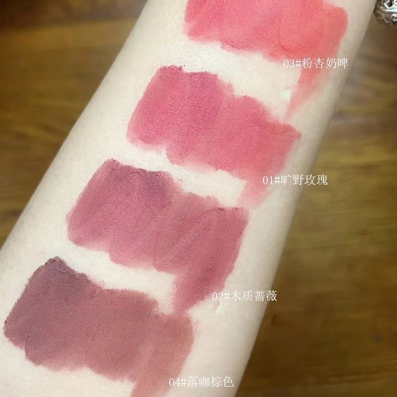 Son Kem Lì Kháng Nước 4 Màu Lựa Chọn Hello Kitty