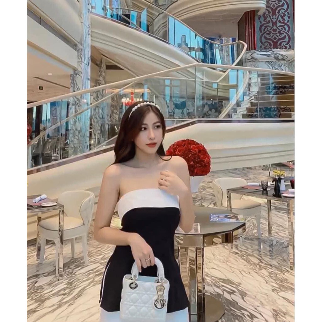 Áo Crop Cup Ngực Đen Phối Trắng