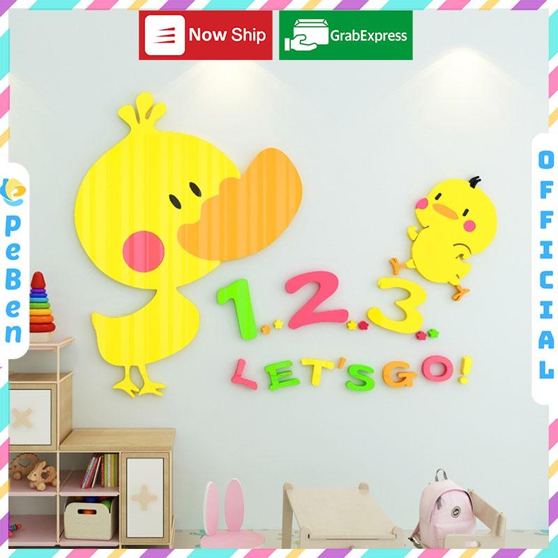 Tranh dán tường mica 3d decor khổ lớn chú vịt con trang trí mầm non, phòng cho bé Nhiều Size - EPeBen