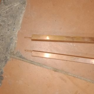 Hai thanh đồng đỏ chế tay hàn cell pin