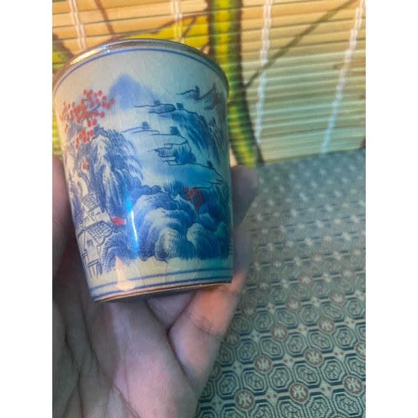 Chén chủ vẽ tay