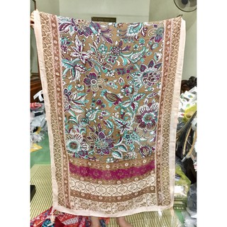 Khăn choàng boho đi biển phong cách vintage