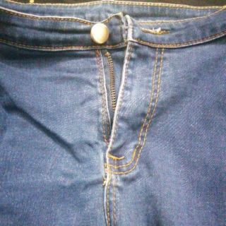Quần jeans cạp cao (thanh lý)