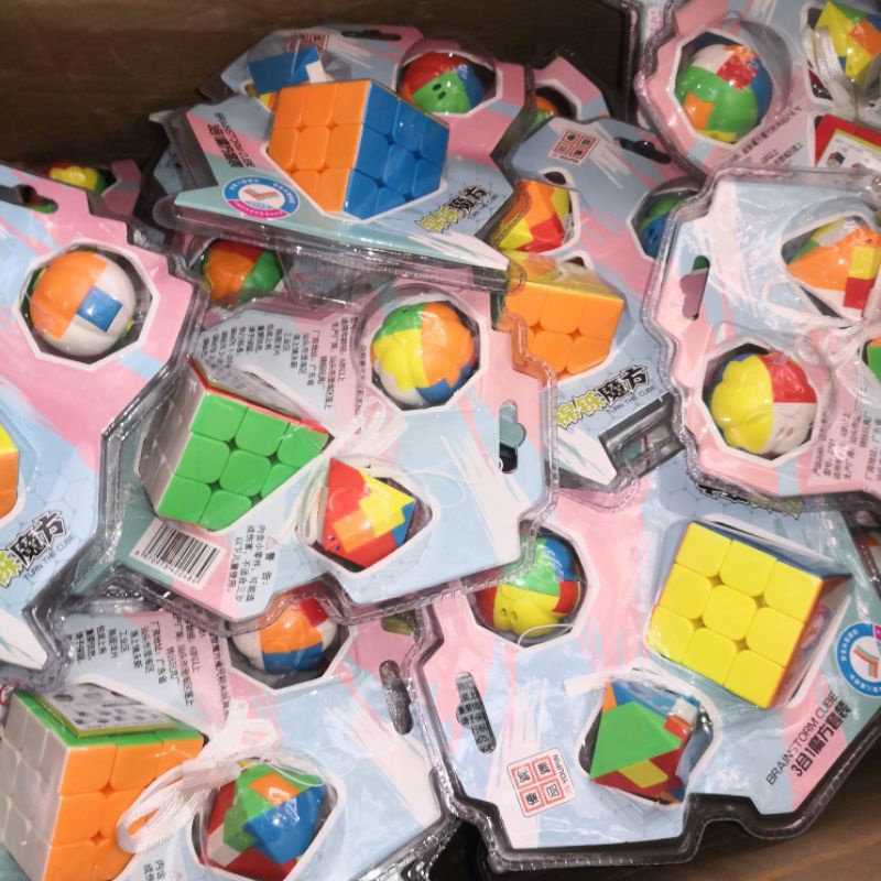 Đồ chơi Rubik 1 viên 3x3x3 và 2 viên mini