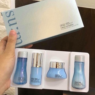 Su:m xanh mini trắng da