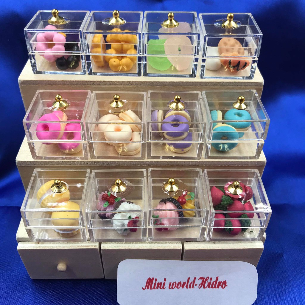 Mô hình khay hộp bánh mica dùng cho trang trí nhà búp bê BJD 1/8 1/12 mini tí hon Miniature tủ quầy gỗ trưng bày bánh.