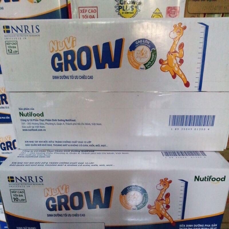 Thùng sữa Nuvi Grow Nutifood 180ml ( Date mới)