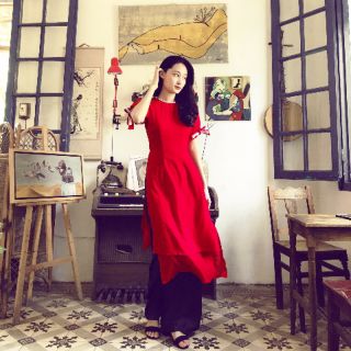 Áo dài đỏ 4 tà cách tân