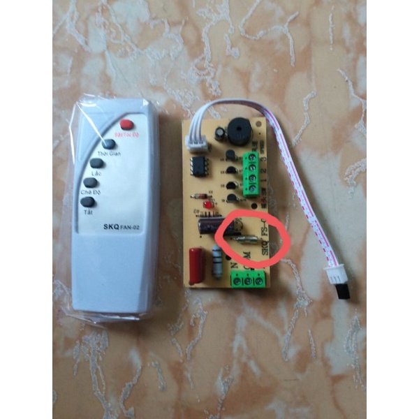 #Tặng 2 pin"Mạch điều khiển quạt từ xa xịn mẫu IC 14 chân" có cầu chì bảo vệ SKQ FAN-02.