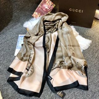 Khăn quàng cổ cho hot girl, nhẹ, sang chảnh