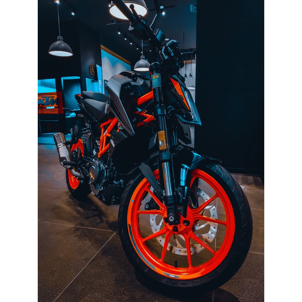 KTM 390 Duke - Chiếc moto PKL mạnh mẽ, linh hoạt nhất trong phân khúc