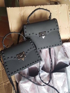 Túi valentino nhựa