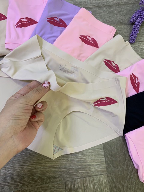 Quần lót su hình môi son | BigBuy360 - bigbuy360.vn