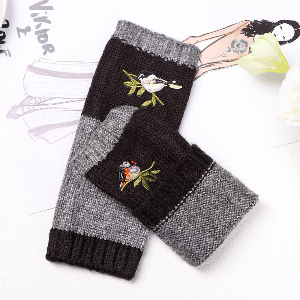 Găng Tay Len Hở Ngón Thời Trang Cho Nữ