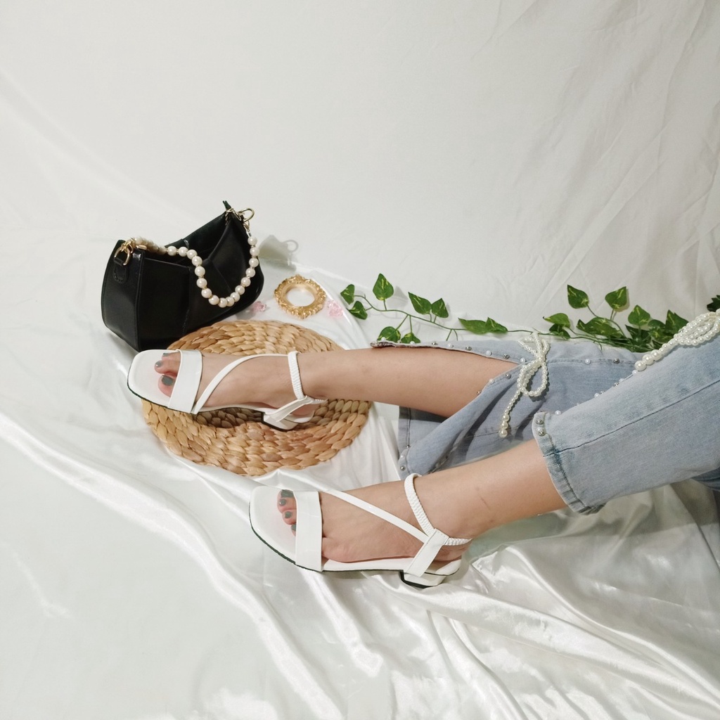 Giày sandal nữ quai hậu đế 3 phân đi học, đi làm 2 màu đen trắng-tb06,3cm