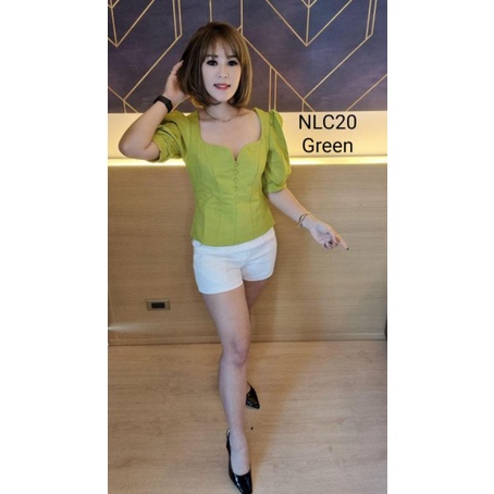 Nhập Khẩu Áo Màu Xanh Lá Cây Chất Lượng Tốt