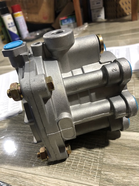 Sản phẩm gia đình làm: Combo 4 Chia hơi HW 3 cầu -9 lỗ (dưới 6 lỗ)/4 đinh -V