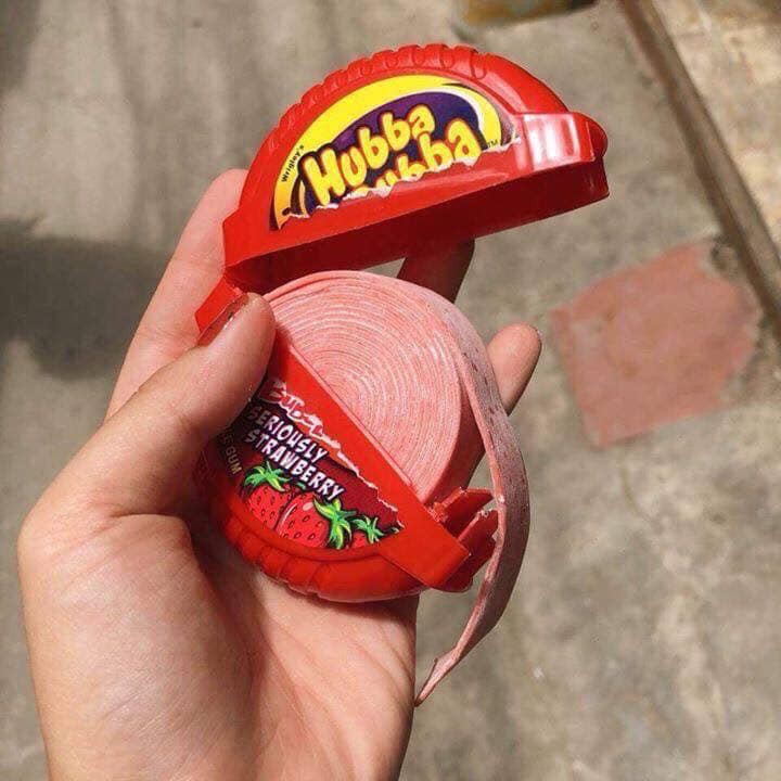 Lốc 12 cuộn kẹo gum Hubba Bubble Rolls Thái Lan (56g/Cuộn)