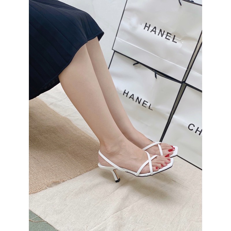 Sandal dây xinh hàng VNXK  với 3 màu đen trắng nude